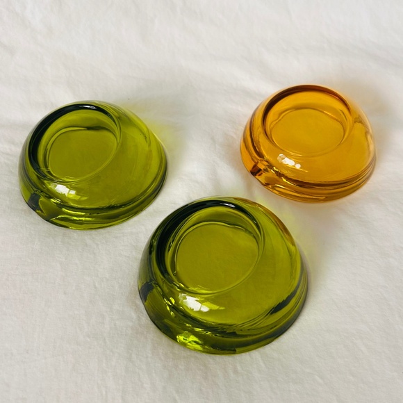 Vintage Viking MCM Personal Ashtrays With Single Rest (Green and Amber) - Picture 7 of 7